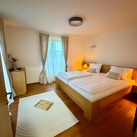 Close To The Clouds 木屋 *