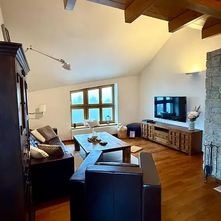 木屋 Close To The Clouds *