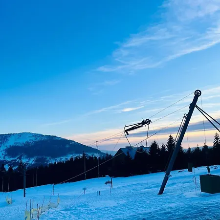 木屋 Close To The Clouds *